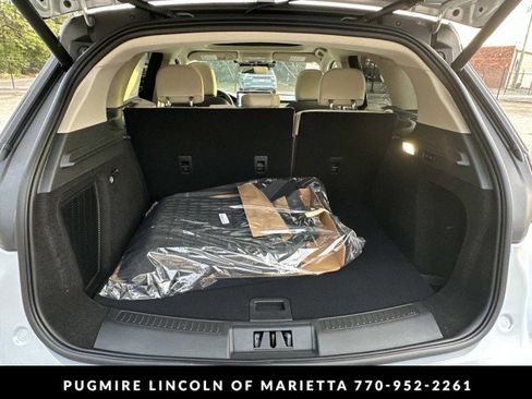 New 2026 Lincoln Corsair Premiere image 18