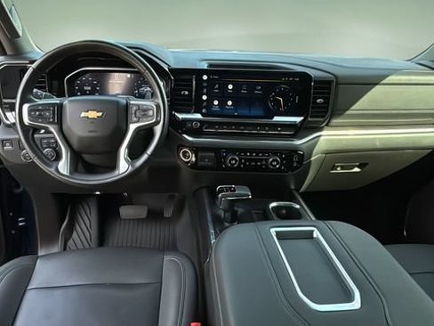 Used 2022 Chevrolet Silverado 1500 LTZ AWD/4WD image 16