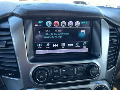 Used 2017 Chevrolet Suburban Premier image 21