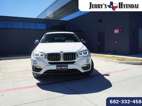 Used 2018 BMW X6 xDrive50i w/ Premium Package image 2