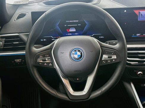 Used 2023 BMW i4 eDrive35 RWD image 18