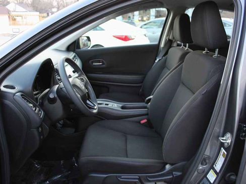 Used 2016 Honda HR-V LX image 26