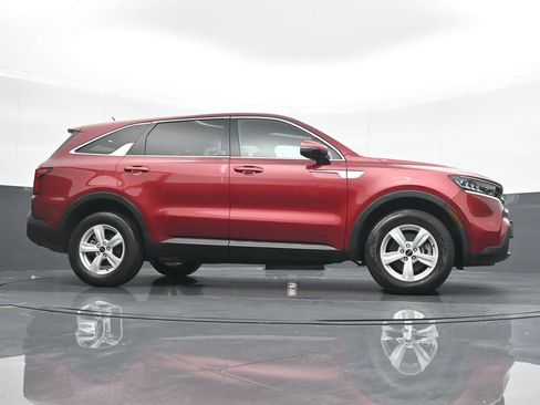 Used 2021 Kia Sorento LX image 21