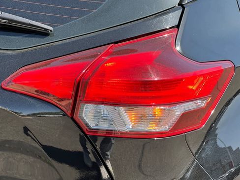 Used 2020 Nissan Kicks SV image 34