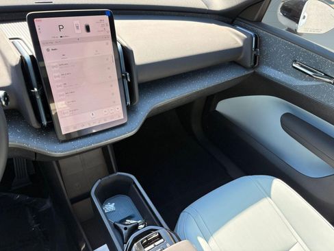 New 2026 Volvo EX30 Ultra w/ Climate Package image 22