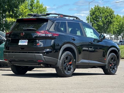 New 2026 Nissan Rogue SV AWD/4WD image 2