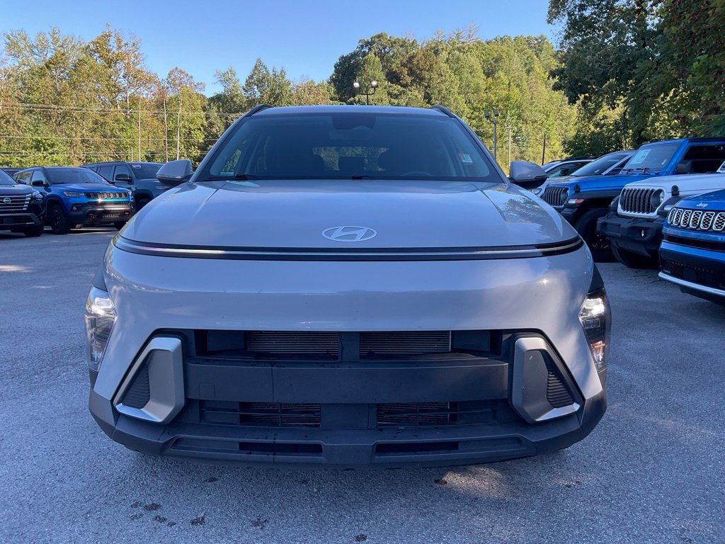 Used 2025 Hyundai Kona SEL AWD/4WD image 2