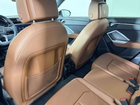 Used 2024 Audi Q3 2.0T Premium Plus w/ Premium Plus Package image 23