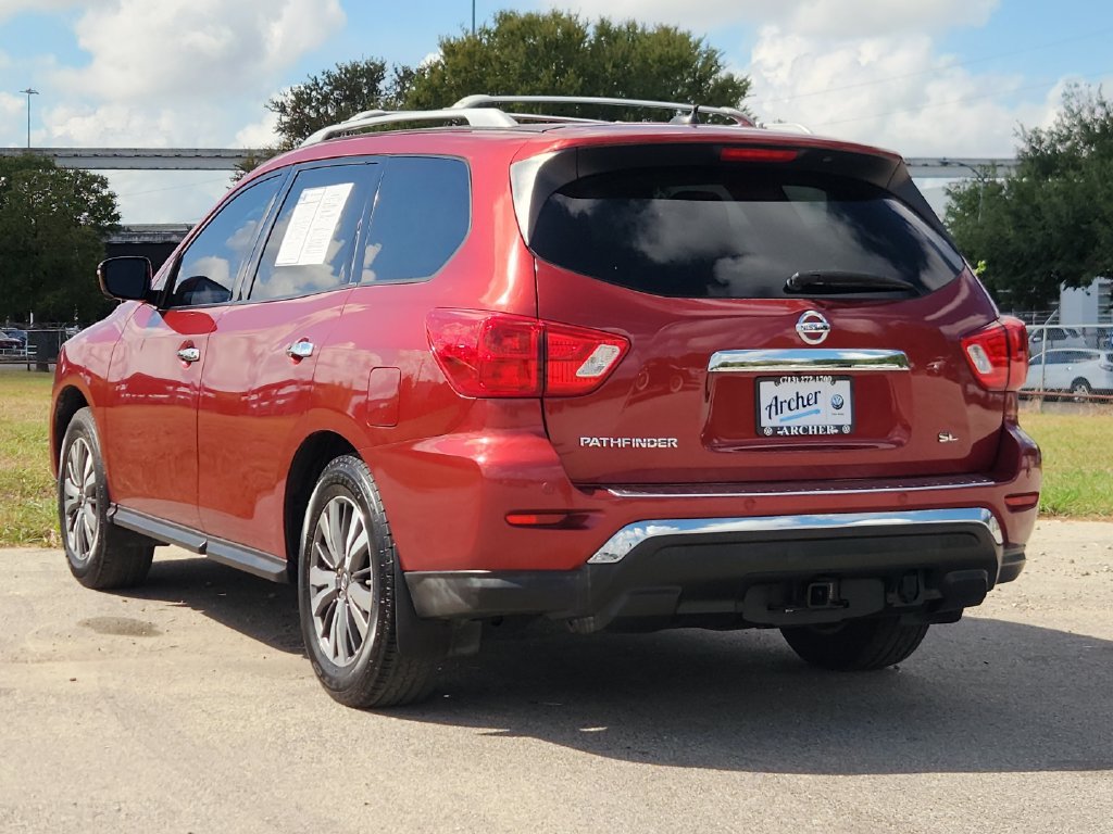 Used 2017 Nissan Pathfinder SL w/ SL Premium Package FWD image 4