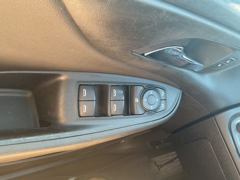 Used 2017 Chevrolet Volt Premier FWD image 17