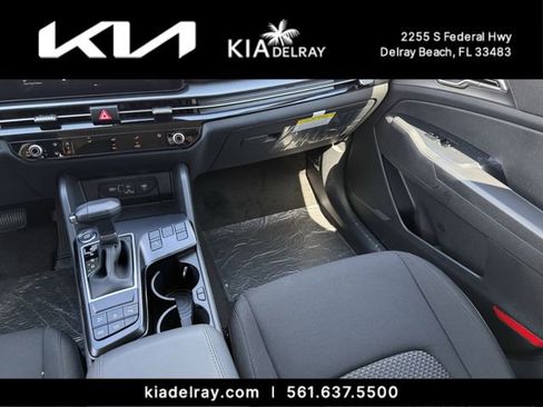 New 2026 Kia Sportage LX FWD image 13