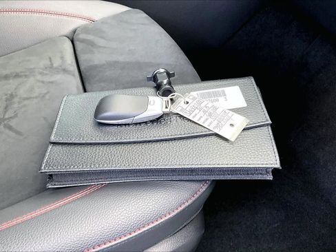 Used 2025 Mercedes-Benz GLA 250 image 15