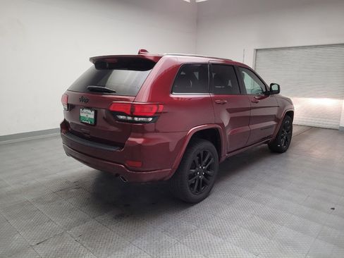 Used 2020 Jeep Grand Cherokee Altitude AWD/4WD image 9