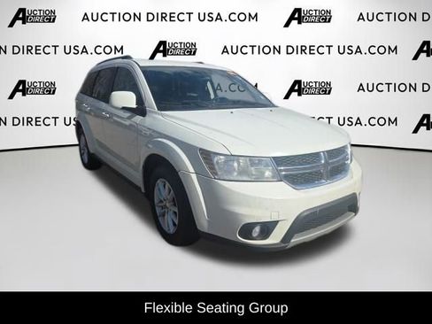 Used 2013 Dodge Journey SXT w/ Flexible Seating Group image 3