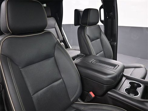 Used 2022 GMC Yukon SLT w/ SLT Luxury Package image 26