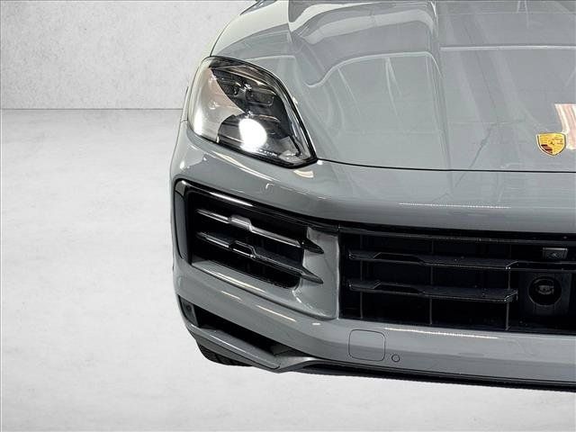 Used 2026 Porsche Cayenne AWD/4WD image 28