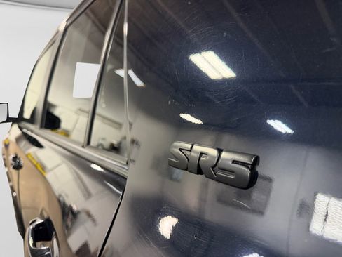 Used 2020 Toyota 4Runner SR5 Premium w/ Moonroof Package AWD/4WD image 12
