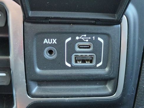 Used 2024 Jeep Wrangler Unlimited Sahara AWD/4WD image 21