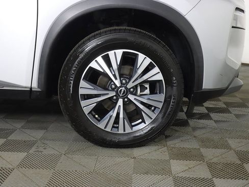 Used 2022 Nissan Rogue SV image 19