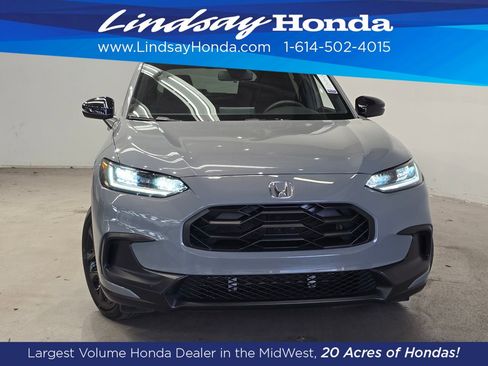 Used 2025 Honda HR-V Sport image 2