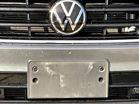 Used 2022 Volkswagen Tiguan SE R-Line image 12