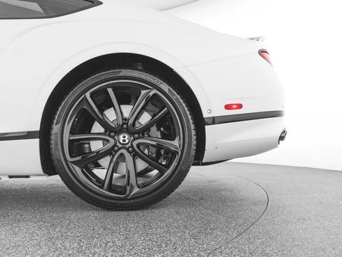 Used 2024 Bentley Continental GT image 10