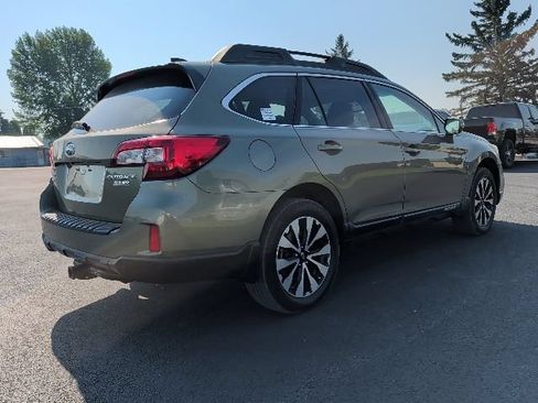 Used 2017 Subaru Outback 2.5i Limited AWD/4WD image 3