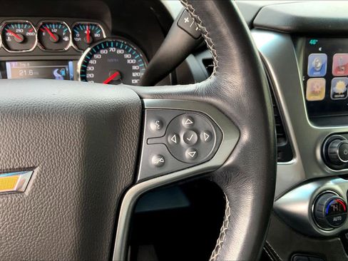 Used 2020 Chevrolet Suburban Premier image 24