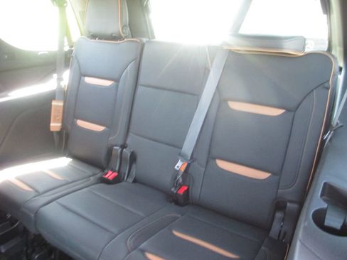 Used 2022 GMC Yukon AT4 AWD/4WD image 24