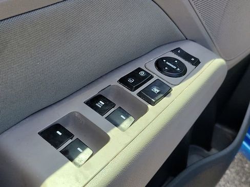 Used 2018 Hyundai Elantra SEL FWD image 17