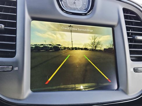 Used 2023 Chrysler 300 S image 32