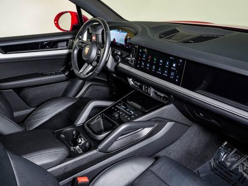 Certified 2024 Porsche Cayenne image 14