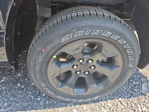 New 2026 RAM 1500 Express AWD/4WD image 27