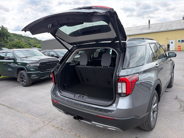 Used 2026 Ford Explorer Active w/ Active Comfort Package AWD/4WD image 57