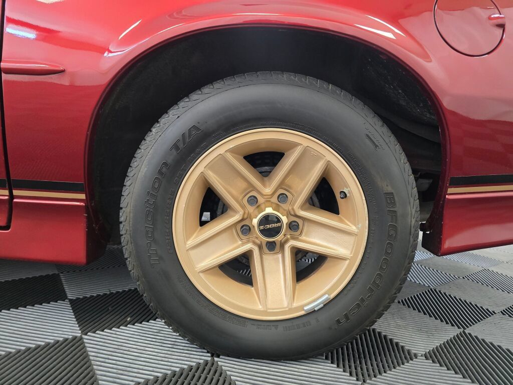 Used 1988 Chevrolet Camaro IROC-Z RWD image 15