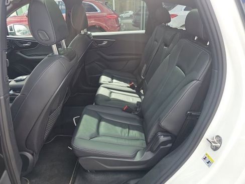 Used 2025 Audi Q7 3.0T Premium Plus image 8