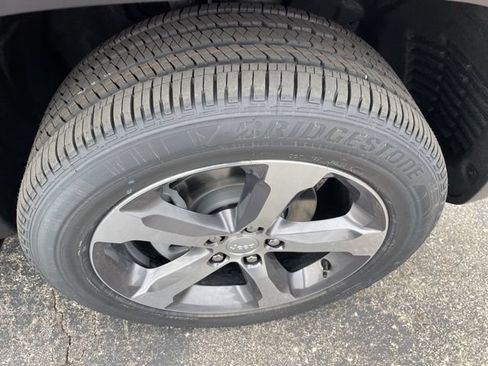 New 2026 Jeep Grand Cherokee Limited AWD/4WD image 19
