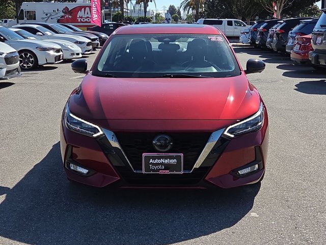 Used 2022 Nissan Sentra SR w/ SR Premium Package FWD image 2