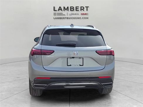 Used 2025 Buick Envision Sport Touring image 4