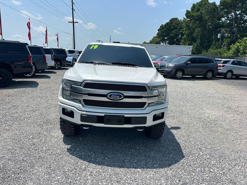 Used 2019 Ford F150 Platinum w/ Equipment Group 701A Luxury AWD/4WD image 16