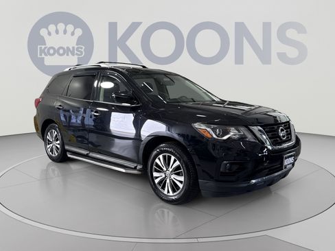 Used 2019 Nissan Pathfinder SV AWD/4WD image 2