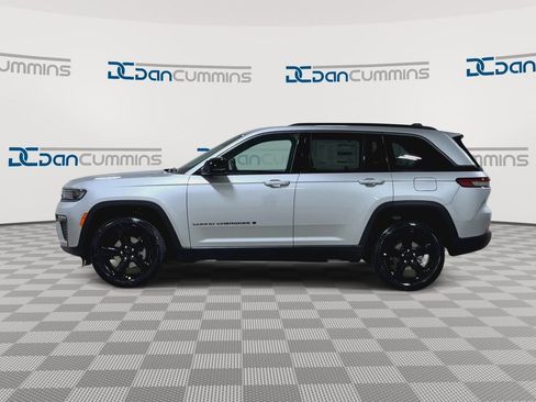 New 2026 Jeep Grand Cherokee Limited w/ Limited Altitude Package AWD/4WD image 5