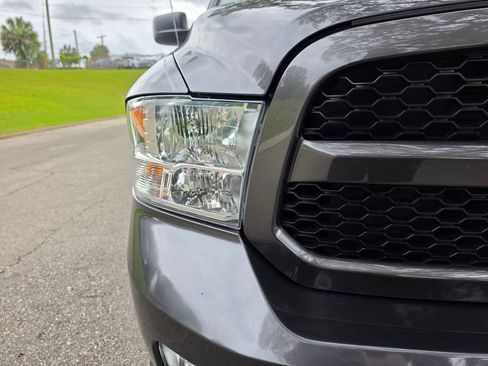 Used 2019 RAM 1500 Express RWD image 11