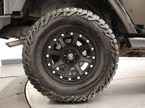 Used 2013 Jeep Wrangler Unlimited Sahara w/ Connectivity Group AWD/4WD image 11