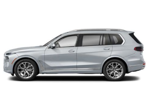 Used 2025 BMW X7 xDrive40i image 3