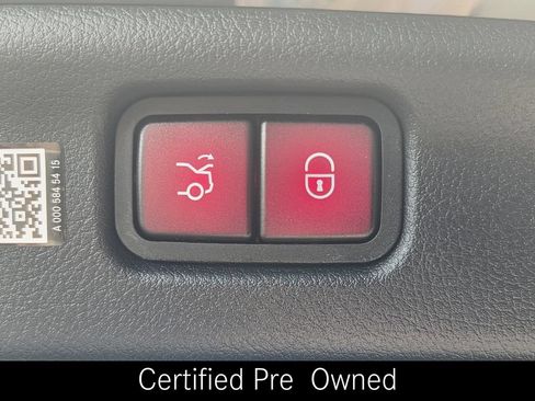 Used 2026 Mercedes-Benz C 300 4MATIC Sedan image 37