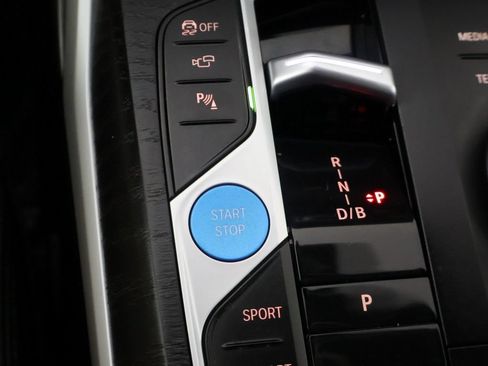 Used 2023 BMW i4 eDrive40 RWD image 40