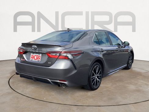 Used 2021 Toyota Camry SE FWD image 14