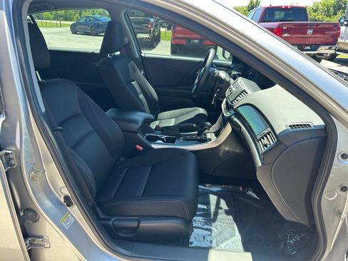 Used 2015 Honda Accord Sport image 29