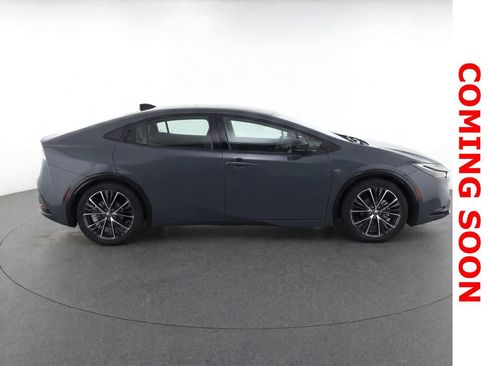 Used 2024 Toyota Prius XLE AWD/4WD image 10